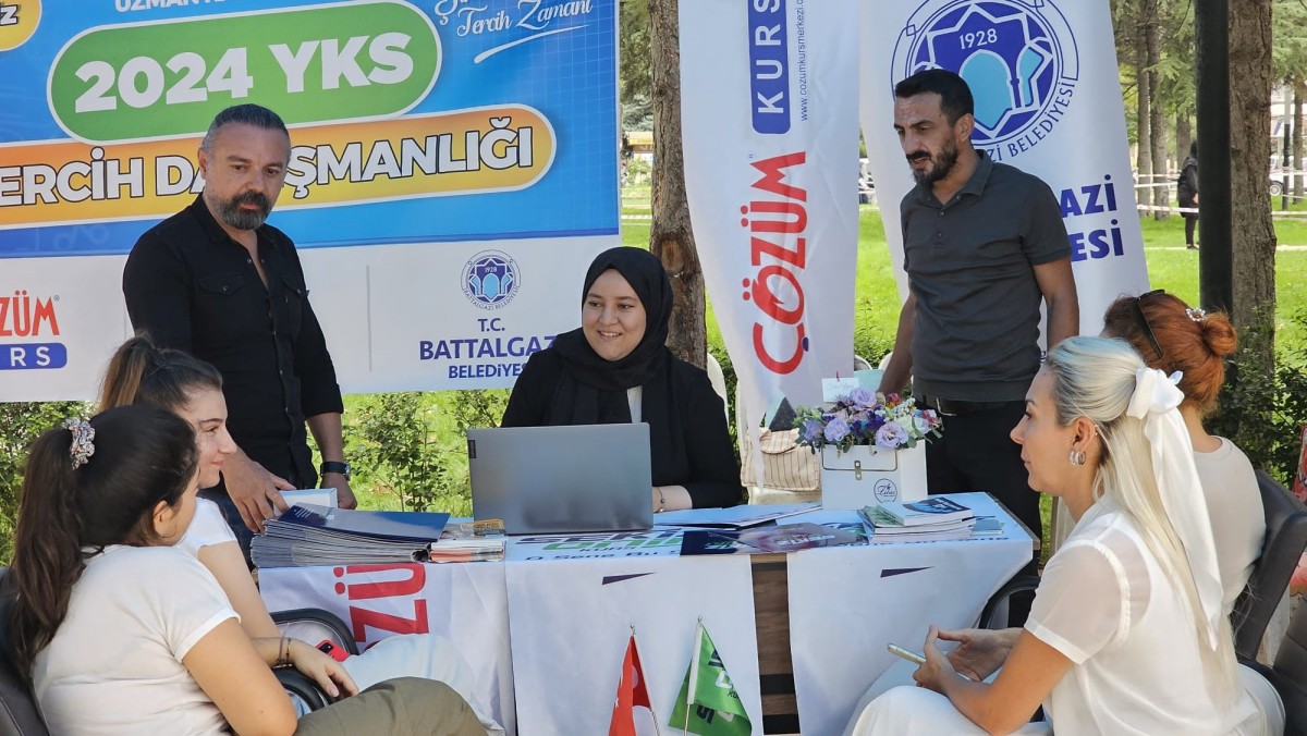 YKS'ye giren öğrencilere ücretsiz rehberlik hizmeti