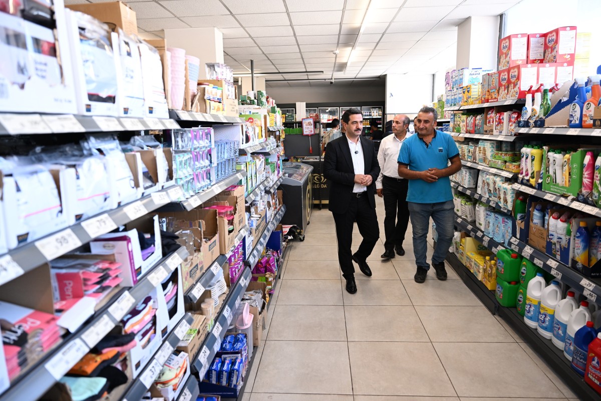 Taşkın, zabıta ile birlikte denetimde