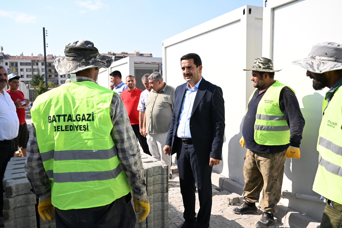 Battalgazi Belediyesi tarafından Millet Bahçesi esnafına desteğini açıklandı