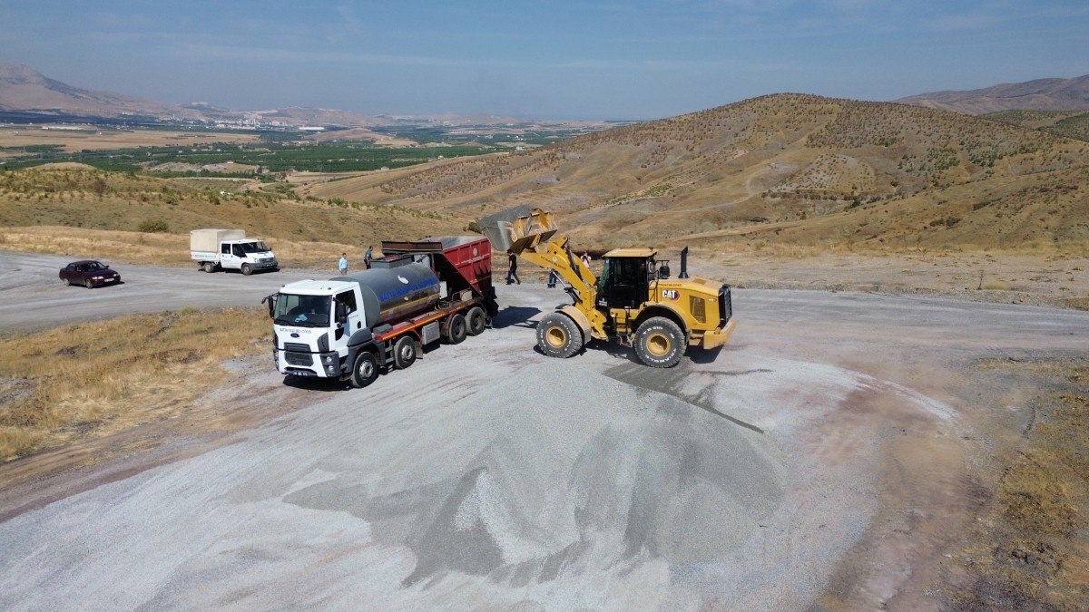 Hisartepe ve Tokluca'da asfalt çalışması