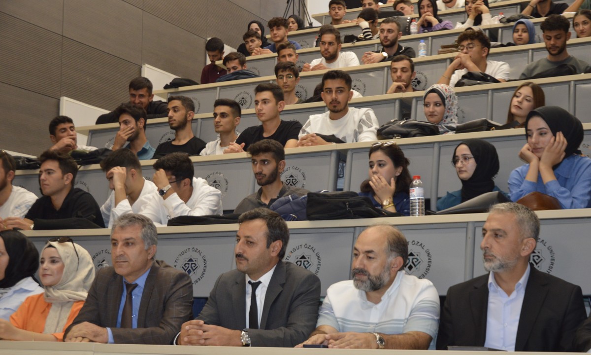 MOTAŞ Genel Müdürü üniversite öğrencileri ile buluştu