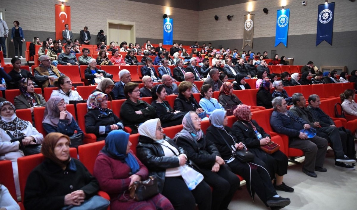 Turgut Özal Üniversitesinde Cumhuriyetin 101. yılı konferansı