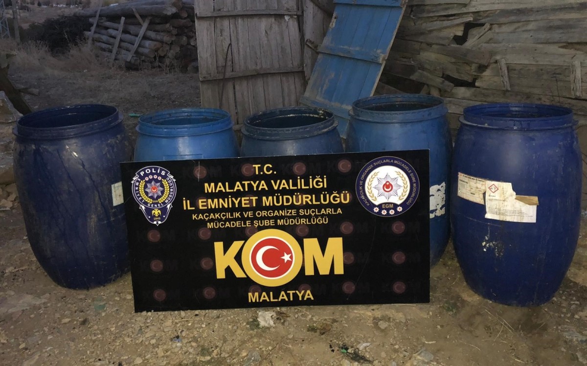  4 bin 696 litre sahte alkol ele geçirildi
