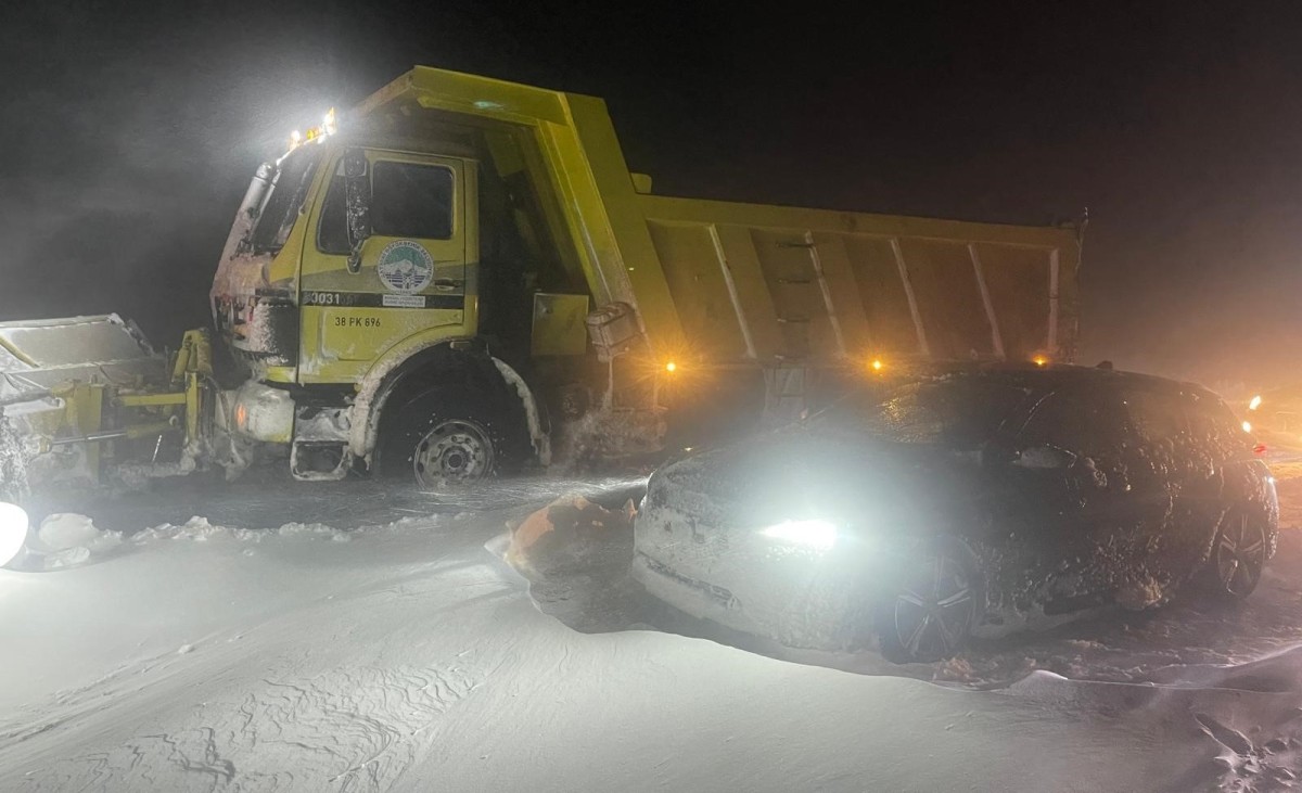 Kardan kapanan Malatya-Kayseri karayolunda çalışmalar sürüyor