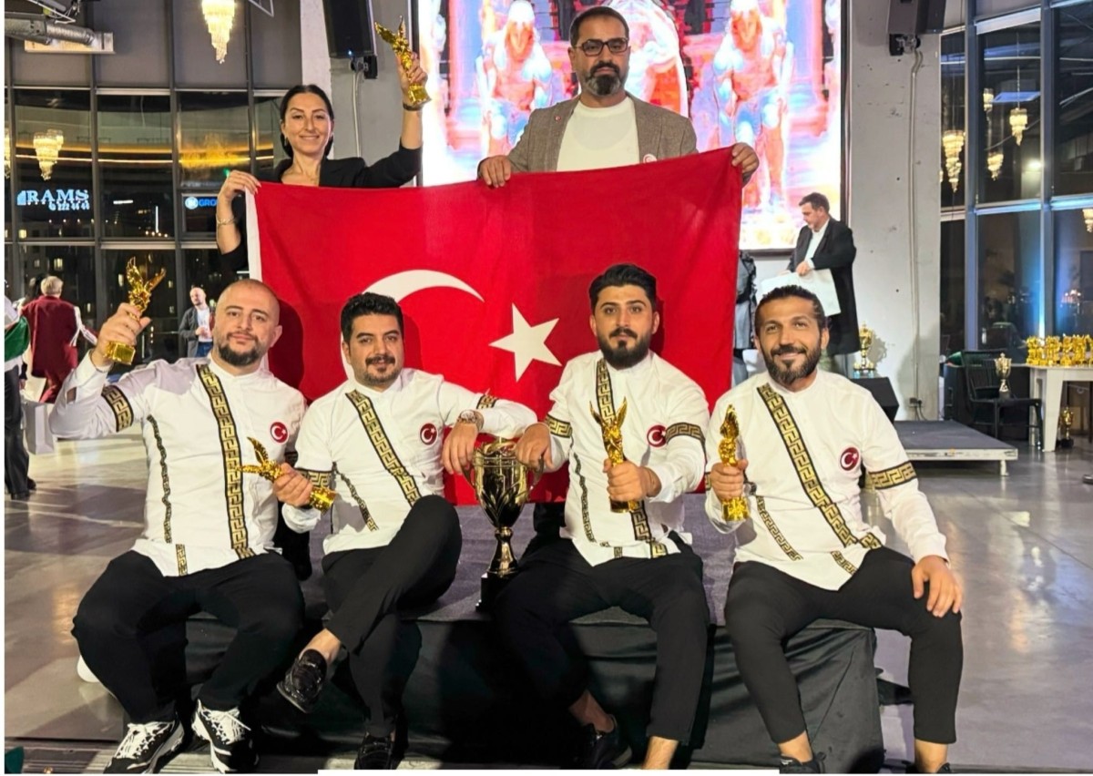 Kuaför Şener Eroğlu, Asya ikincisi oldu