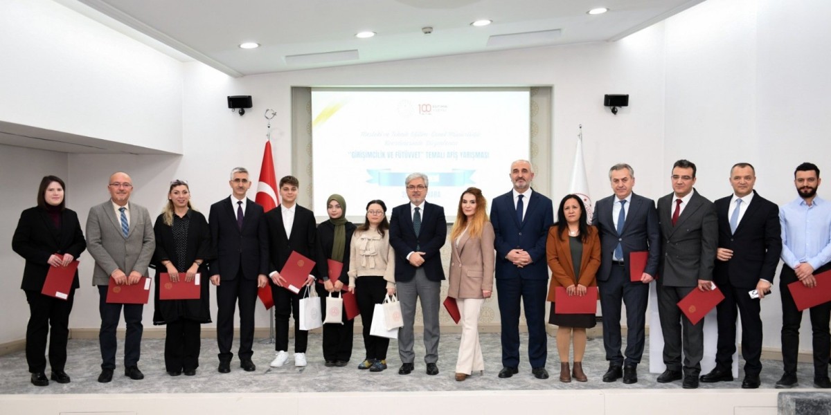 Malatyalı öğrenci, 'Girişimcilik ve Fütüvvet' temalı afiş yarışmasında üçüncü oldu