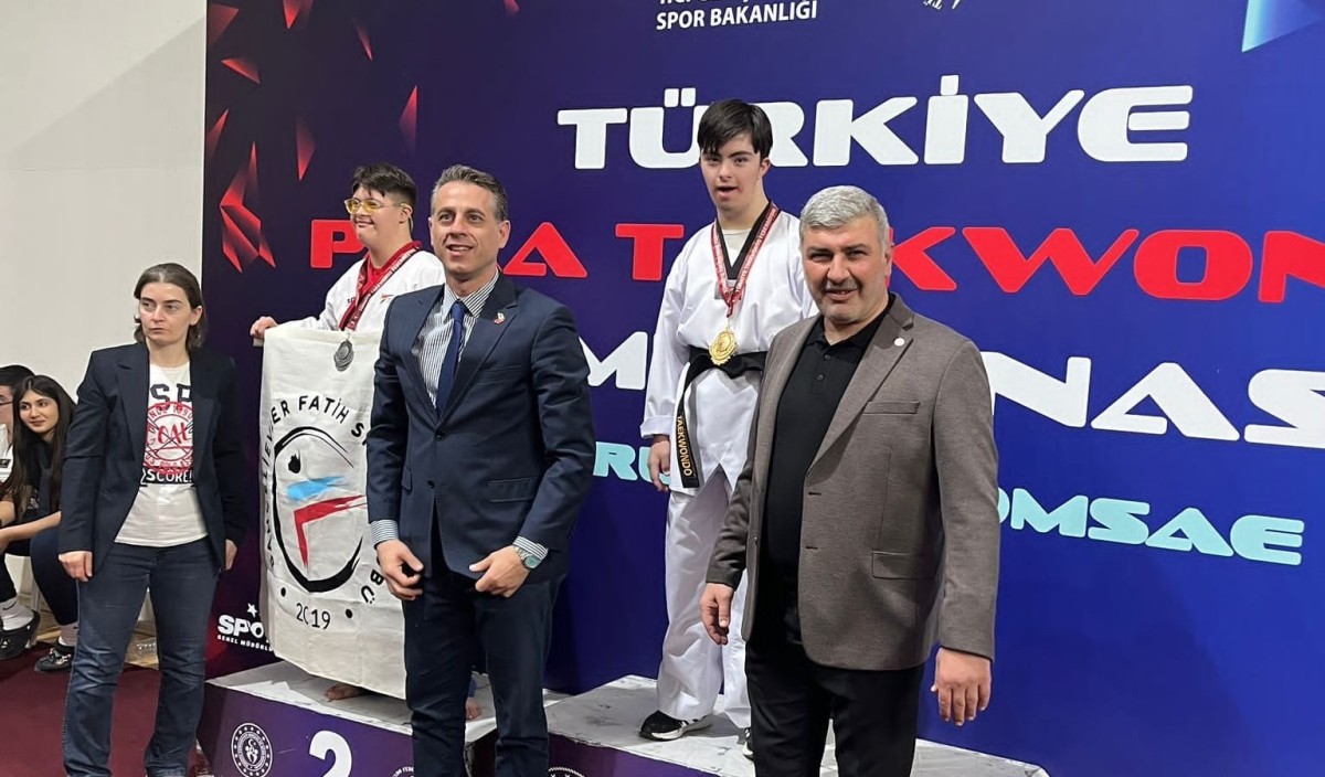 Özel sporcularından Para Pumse Tekvando Türkiye Şampiyonası'nda derece