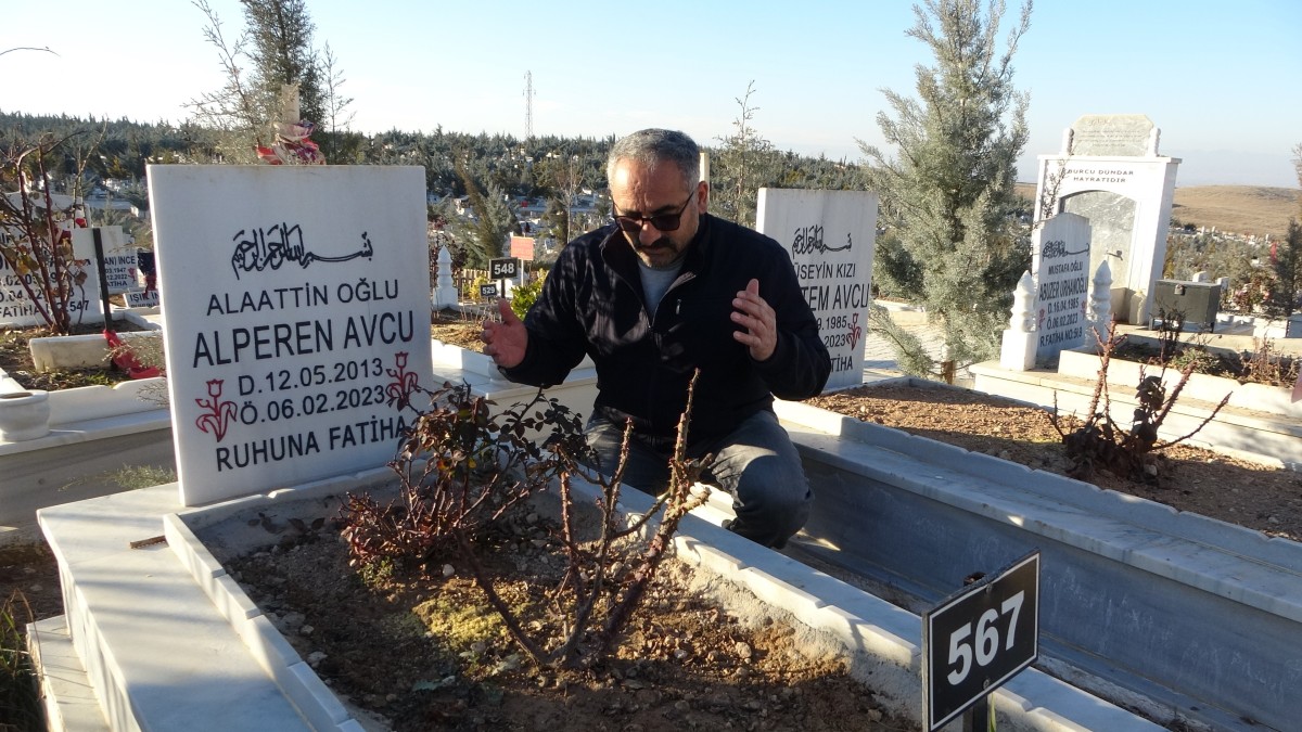 Enkazdan 18 saat sonra çıkarılan baba-kız konteynerde hayata tutunuyor