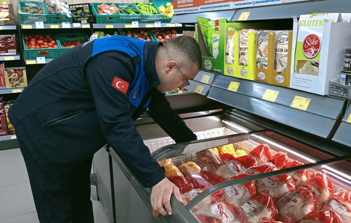 Zabıta ekipleri market denetimlerini arttırdı