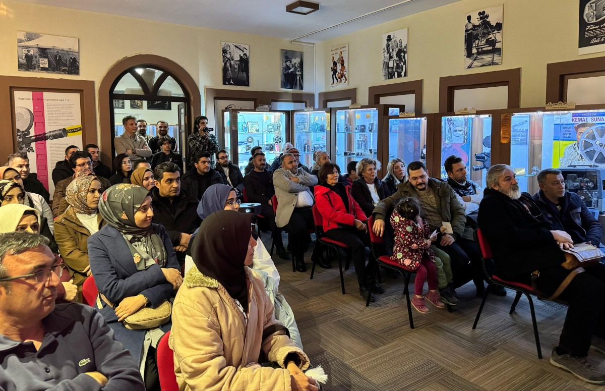 Fotoğraf Makinesi Müzesi'nde 