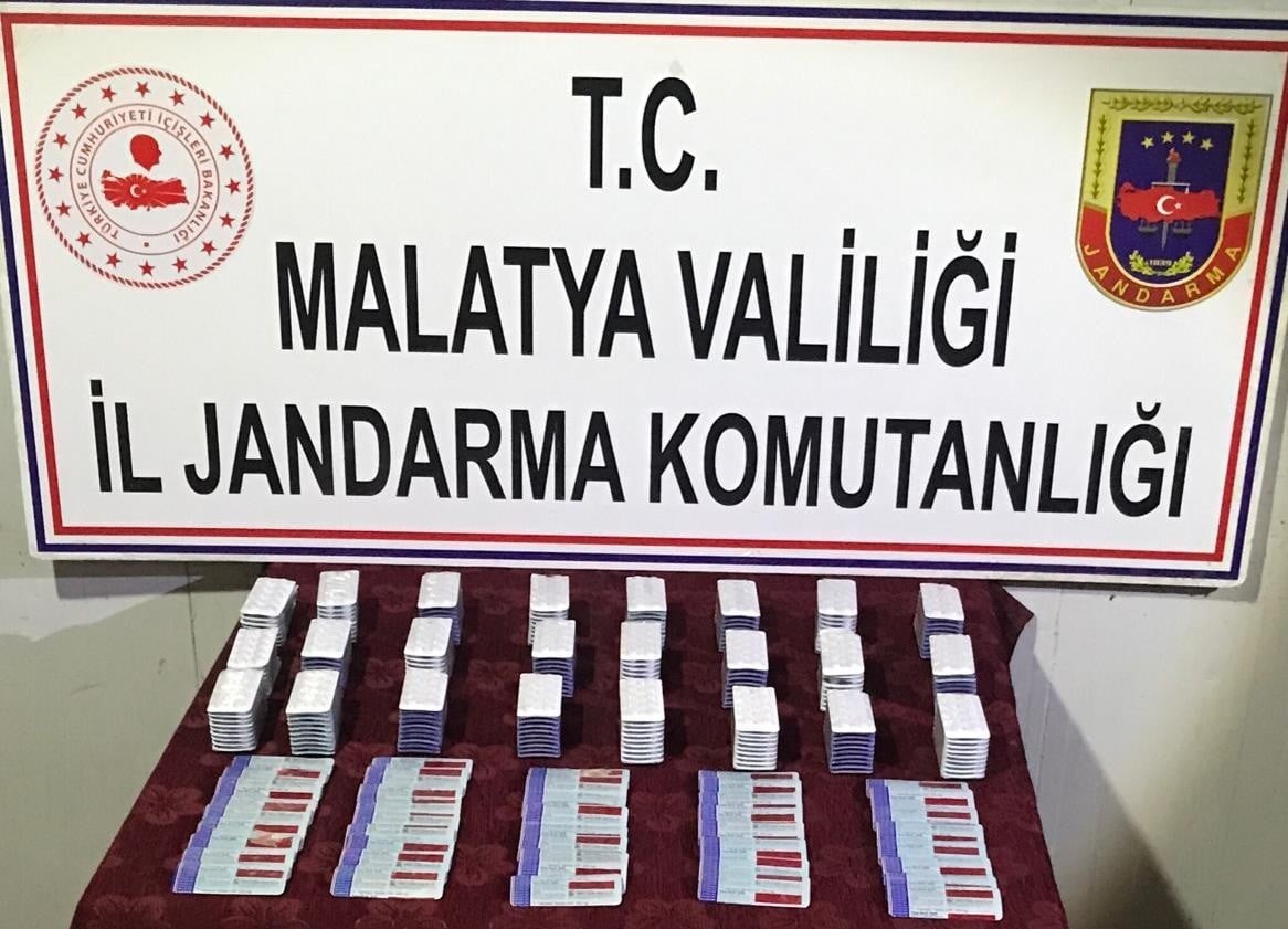 Jandarmadan uyuşturucu operasyonu: 8 gözaltı