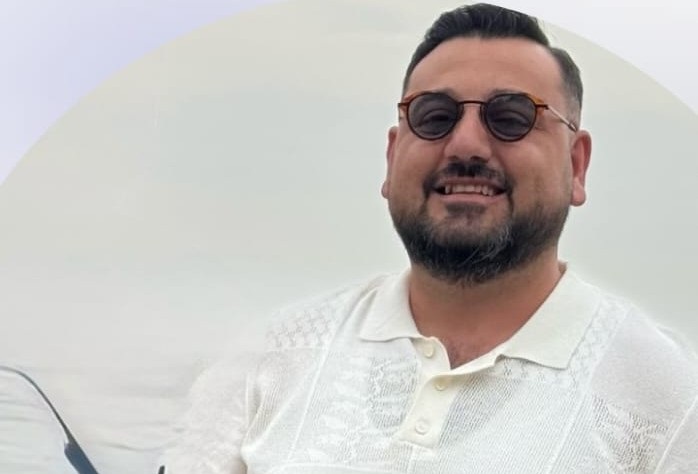 Bahçe duvarına çarpan aracın sürücüsü hayatını kaybetti