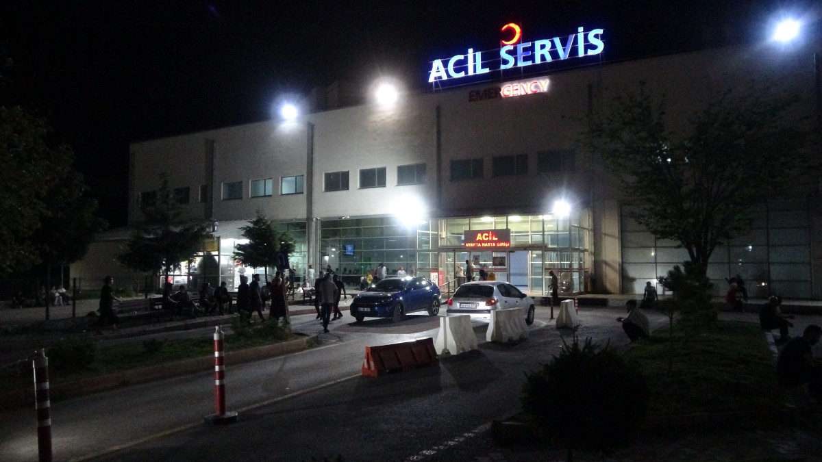 'Araç parkı' tartışması kanlı bitti: 2 yaralı