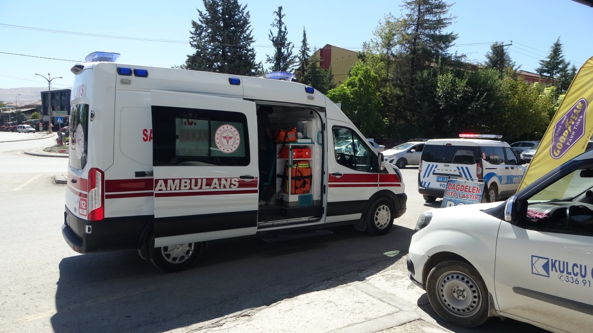 Sanayi sitesinde bir kadın, tartıştığı dini nikahlı eşini bıçakla yaraladı.