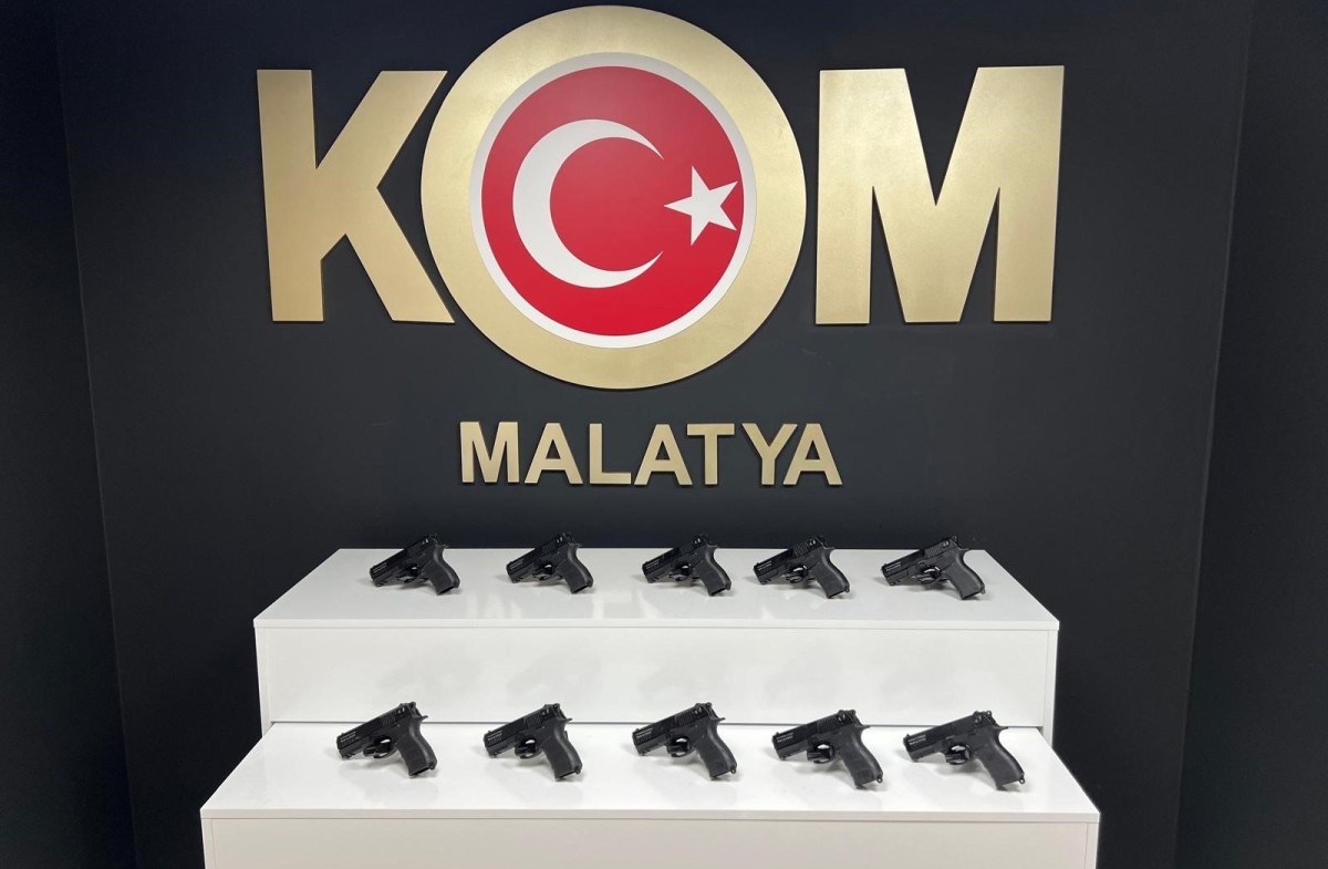 Yolcu otobüsünde 10 ruhsatsız tabanca ele geçirildi