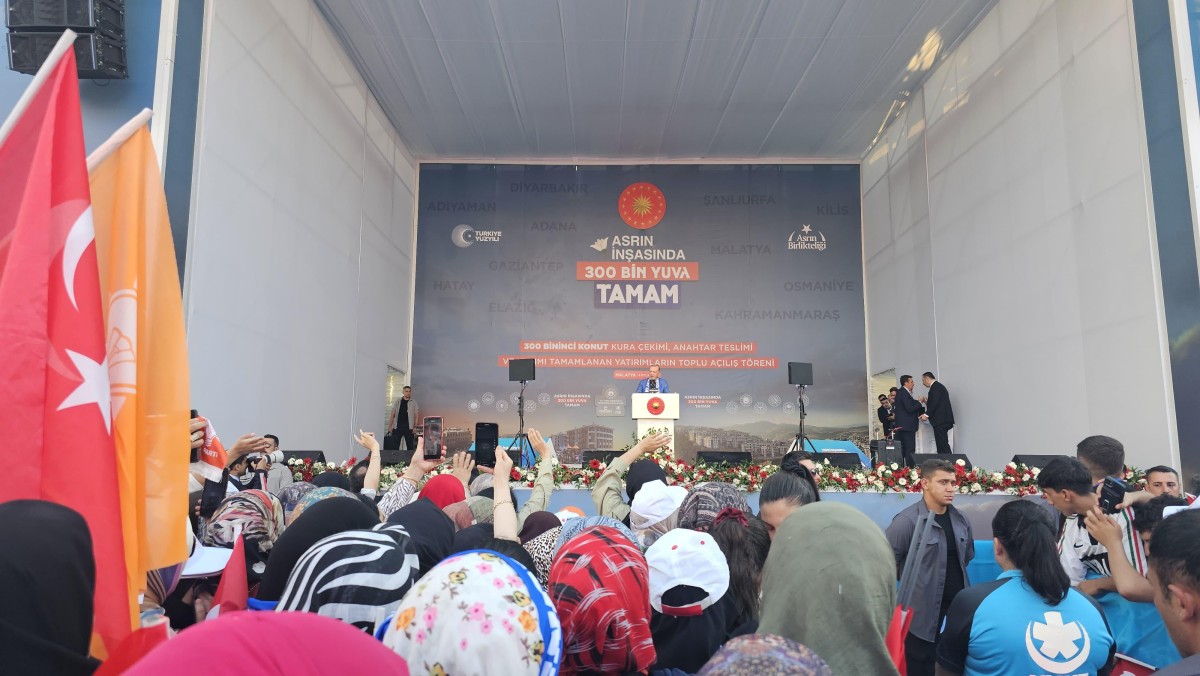 Cumhurbaşkanı Erdoğan: “Yılmadan, Yorulmadan Malatya’yı Yeniden Ayağa Kaldırıyoruz”