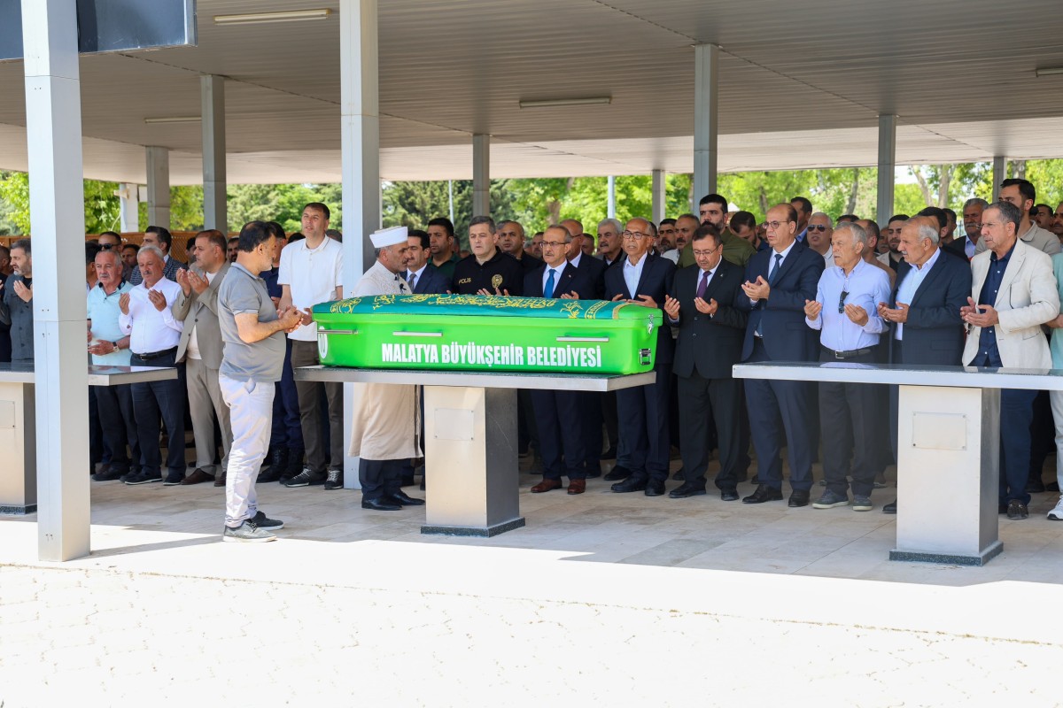 Öznur Çalık’ın Kayınvalidesi Son Yolculuğuna Uğurlandı