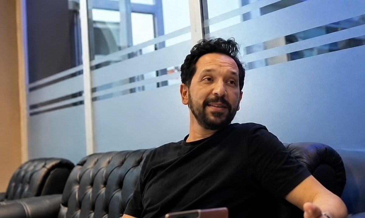 Okuduğu Şiir Hatıra Kaldı: Mustafa Öğretmenin Videosu Yürek Burktu