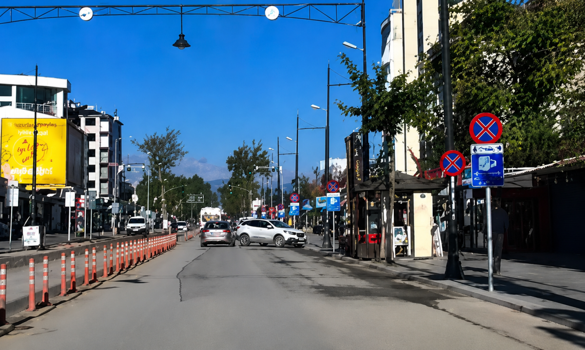 El Frenini Çekmeyince Araç Hareket Etti