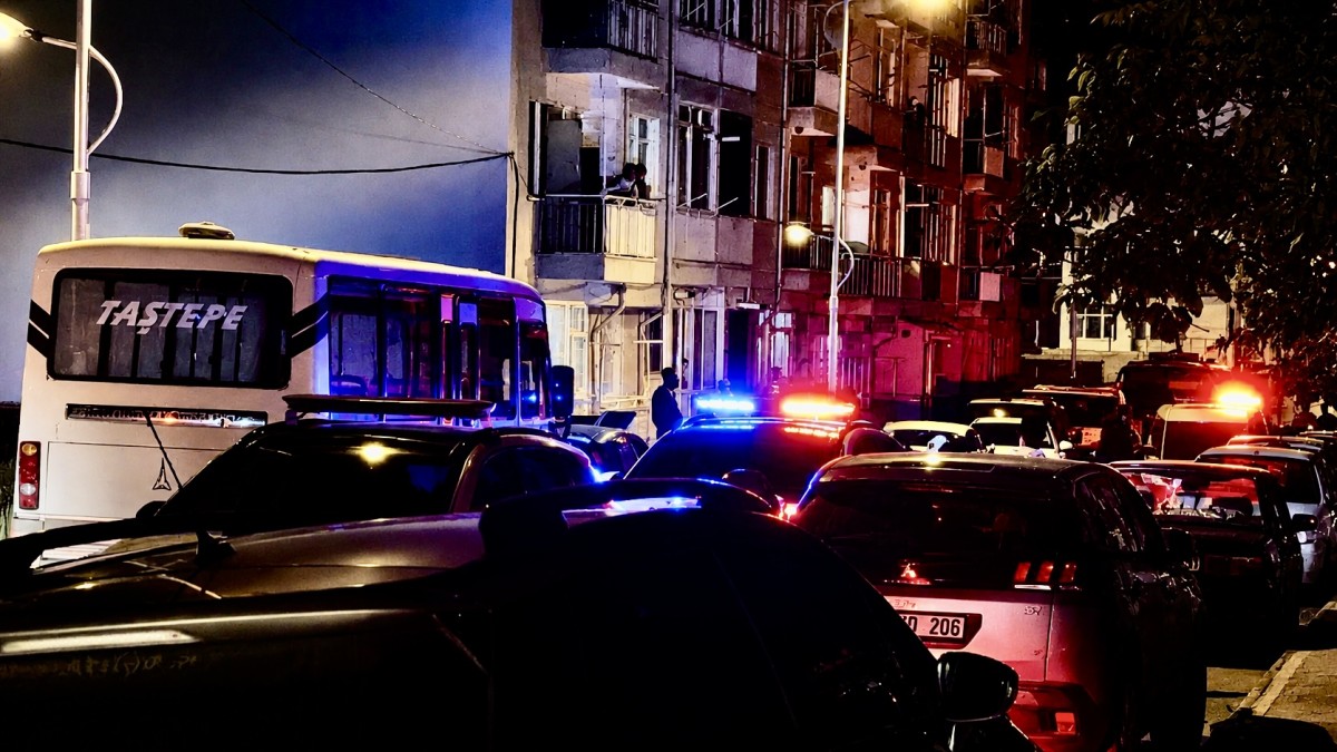 İki Ayrı Kavgada 2 Kişi Bıçakla Yaralandı