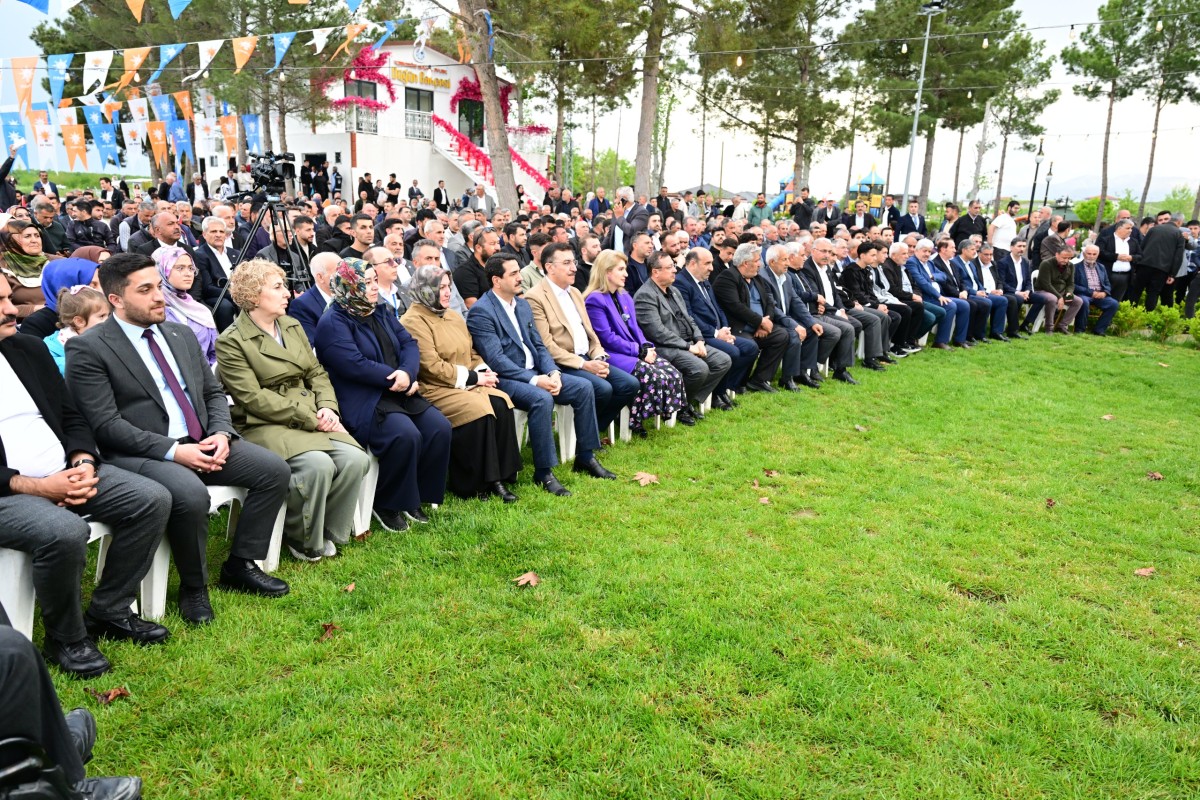 AK Parti Battalgazi teşkilatı istişare toplantısında buluştu
