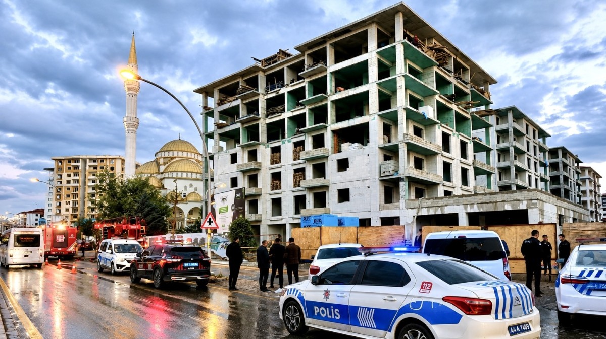 Bayram Öncesi Bir İşçi Eylemi Daha: İnşaatın Çatısına Çıkıp Haklarını Aradılar