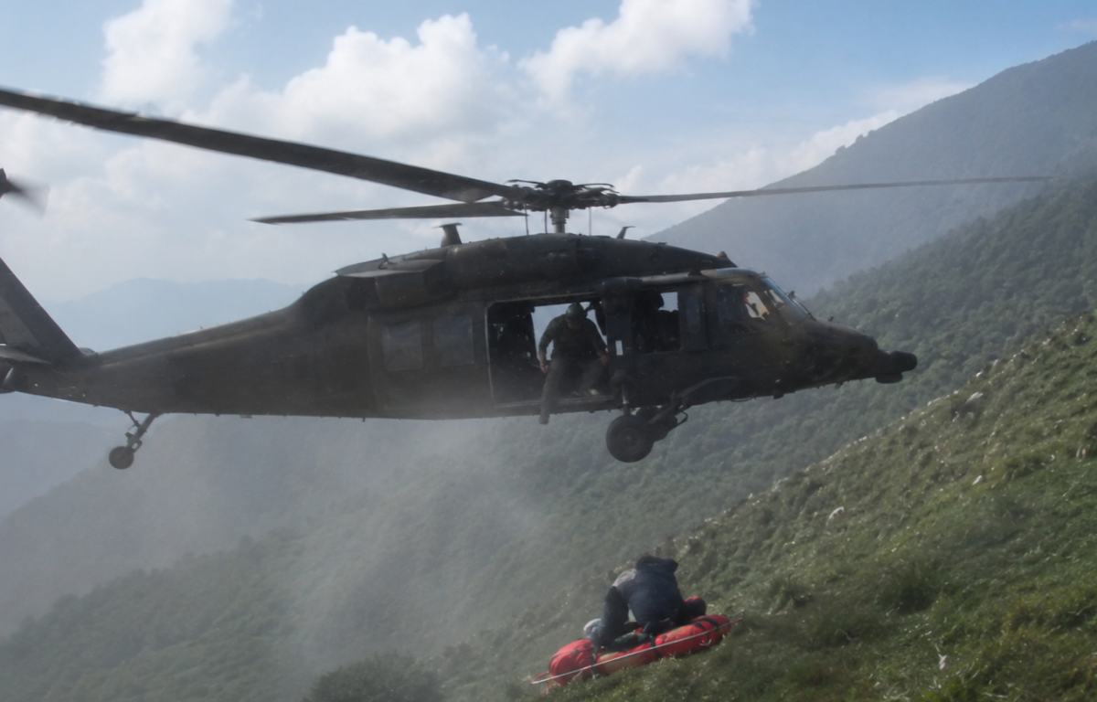 Mahsur Kalan Vatandaş Askeri Helikopterle Kurtarıldı