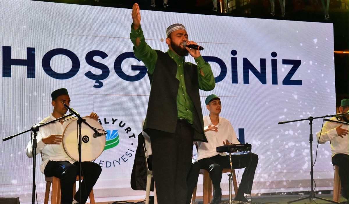 Celal Karatüre İlahi Konseri Yeşilyurt’ta Gönülleri Buluşturdu